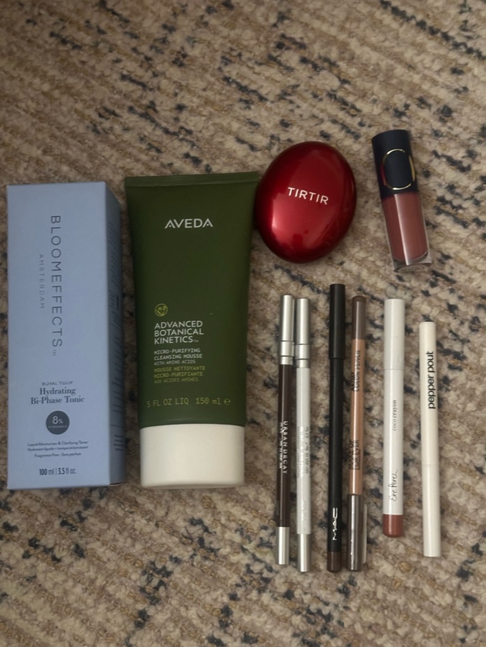 AVEDA Lip Liners Set in Brown and Cream Tones